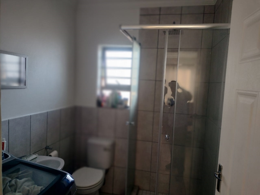 2 Bedroom Property for Sale in Lourierpark Free State